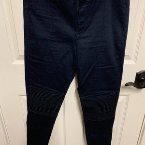 Gap Denim "True Skinny" Jean
